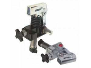 鑄鐵液壓手動泵,操作單作用油缸,經濟實惠,性價比高,為市場上普遍使用的手動泵.